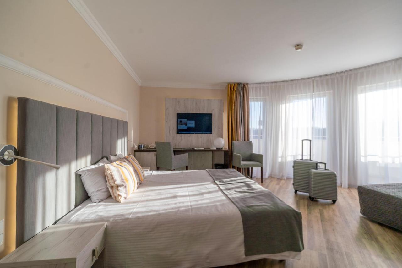 Hotel & Spa Trzy Wyspy シフィノウイシチェ エクステリア 写真