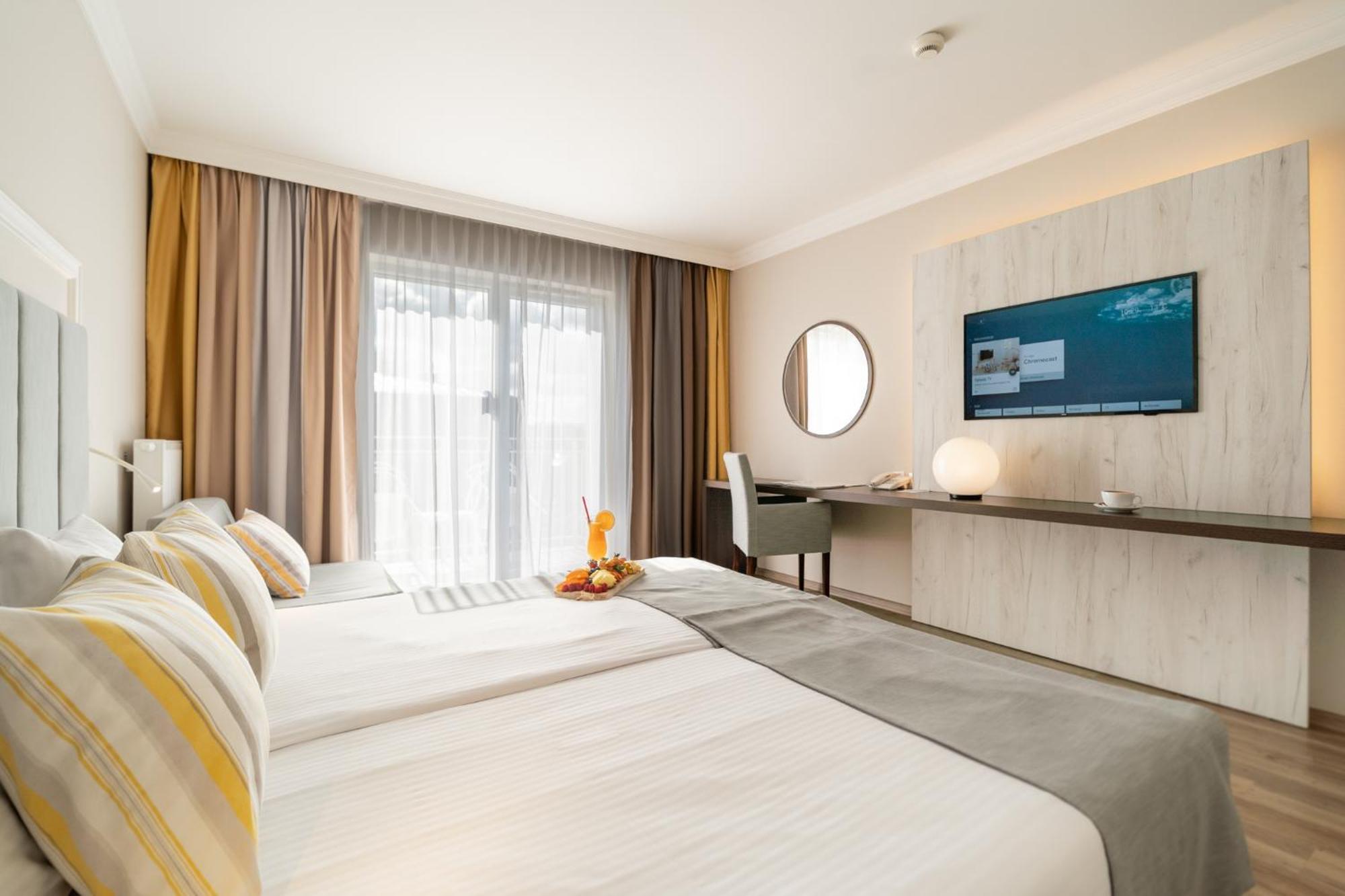 Hotel & Spa Trzy Wyspy シフィノウイシチェ エクステリア 写真