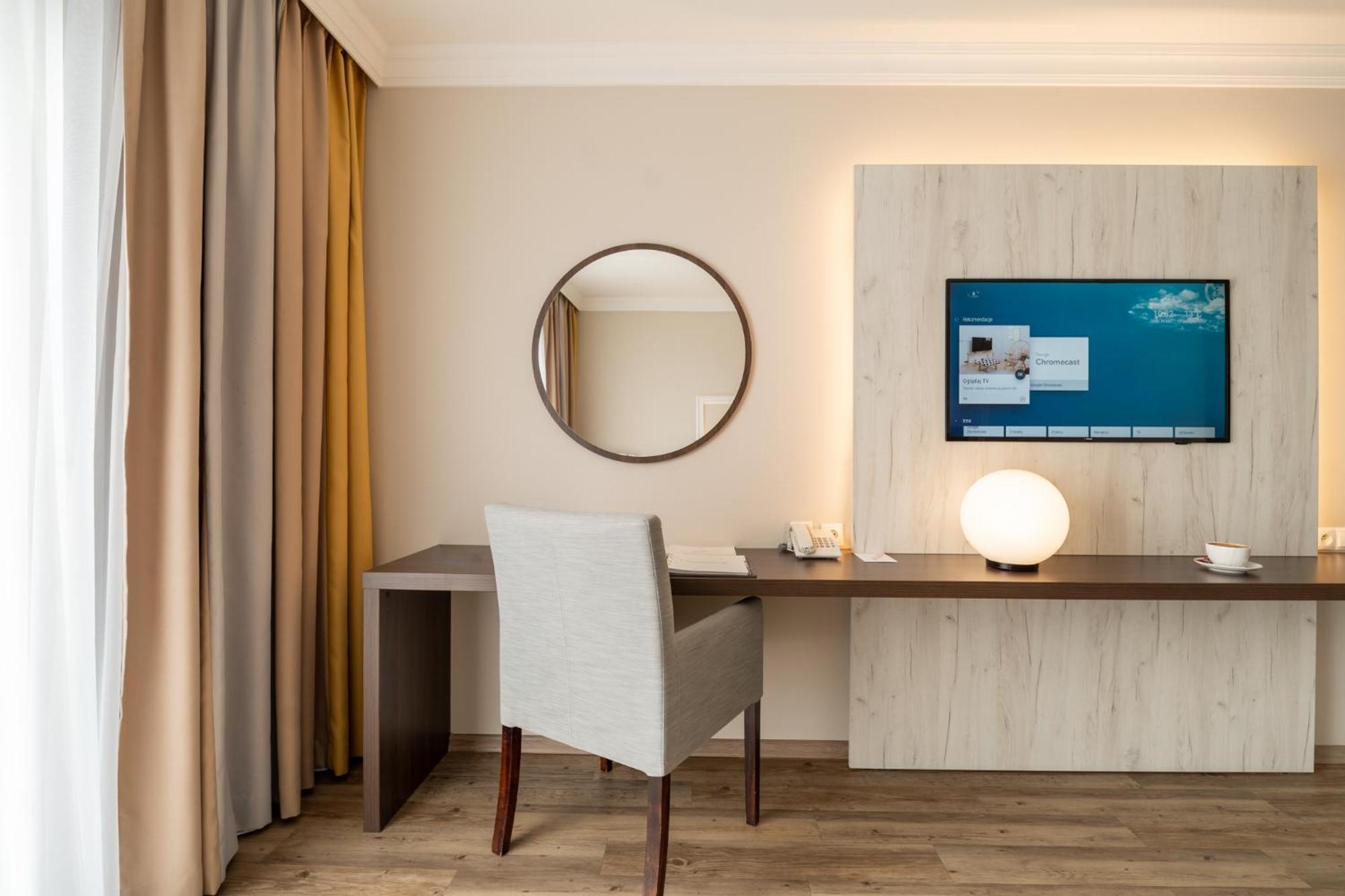 Hotel & Spa Trzy Wyspy シフィノウイシチェ エクステリア 写真