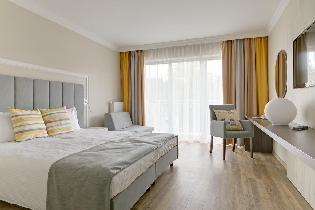 Hotel & Spa Trzy Wyspy シフィノウイシチェ エクステリア 写真